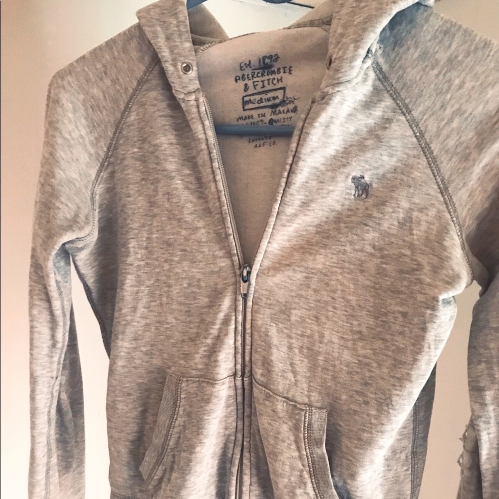Abercrombie and Fitch zip-up hoodie❣️